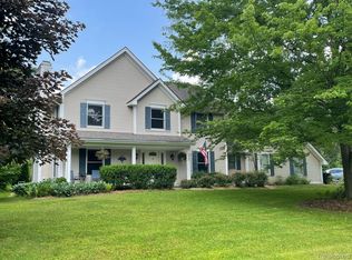 6480 Pine Valley Rd, Clarkston, MI 48346