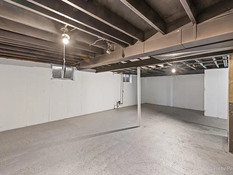 254 Hickory Dr — Photo 17