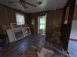 1009 Ernest St — Photo 9