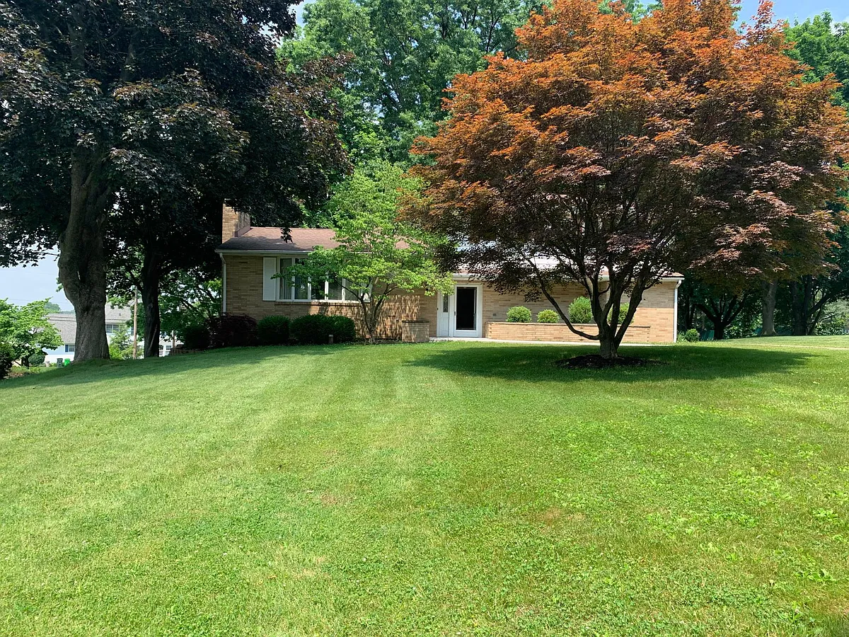 Building Photo - 6139 Pickwick Cir NW