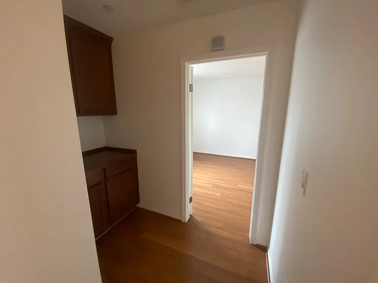 9635 Woodman Ave #16 — Photo 9