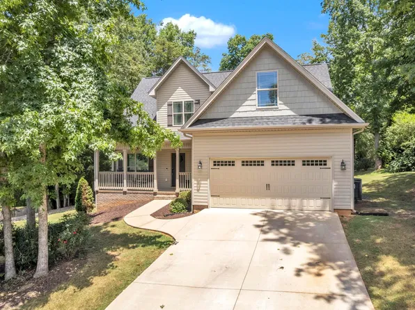 7 Beaver Run Dr, Travelers Rest, SC 29690