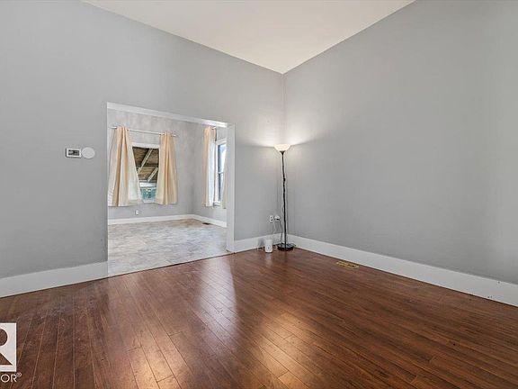5th image of 11408 81st St NW