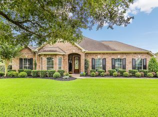 3326 River Bend Dr, Rosenberg, TX 77471