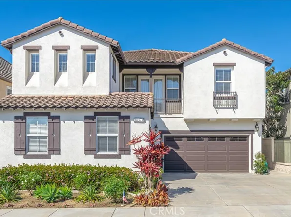 18571 Amalia Ln, Huntington Beach, CA 92648