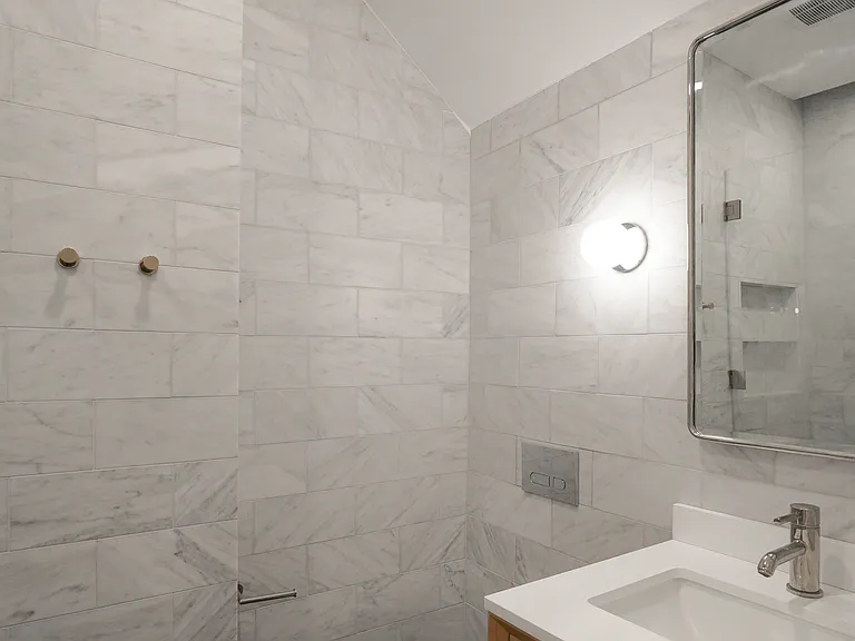 149 2nd Ave #3 — Photo 18