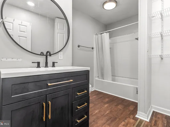 309 California Trl, Browns Mills, NJ 08015