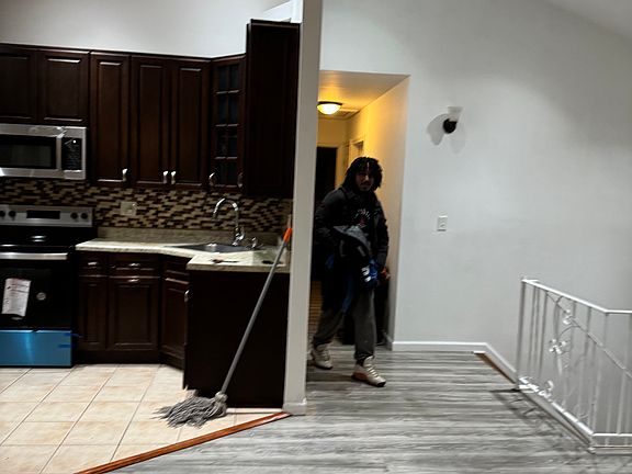 2nd image of 73 Montgomery Ave Floor 1