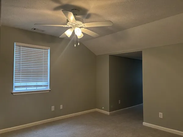 2141 Wooddale Ln — Photo 15