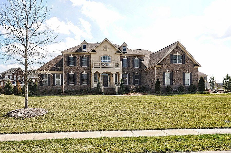 1st image of 313 Fox Chase Ct