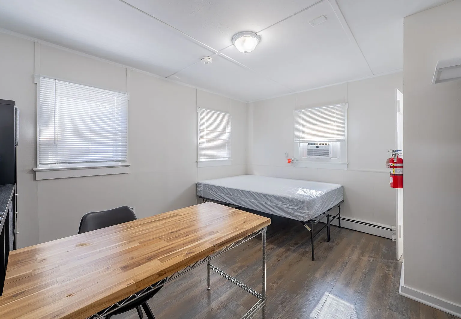 Studio, $1,650 — Photo 4