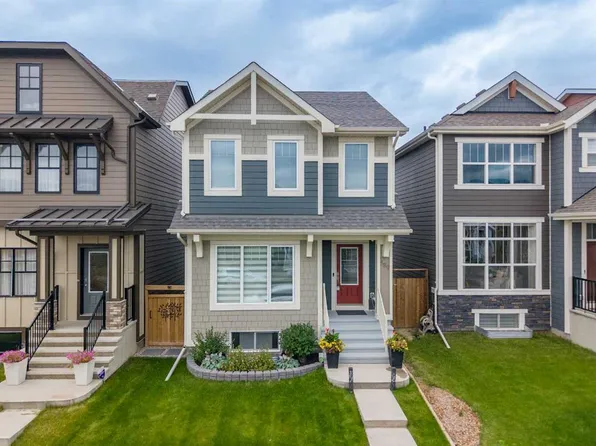 589 N Masters Rd SE, Calgary, AB T3M 2W3