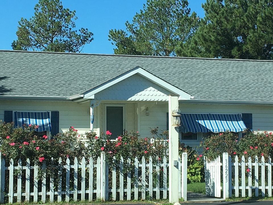 1st image of 36223 Taylor Dr
