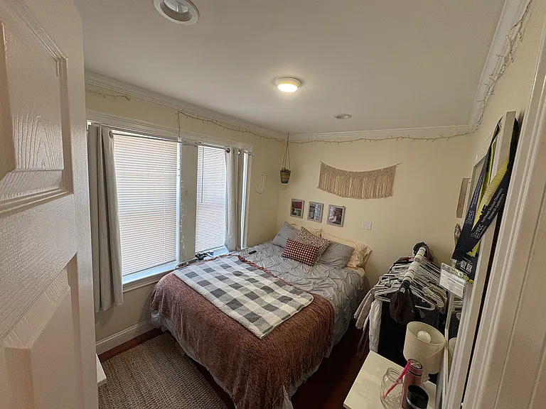 16A Eliot Crescent Brookline Ml #1 — Photo 14