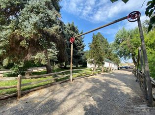 10748 N River Rd, Payette, ID 83661