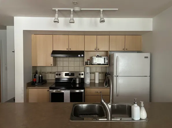 2891 Hastings St E #210, Vancouver, BC V5K 5J8
