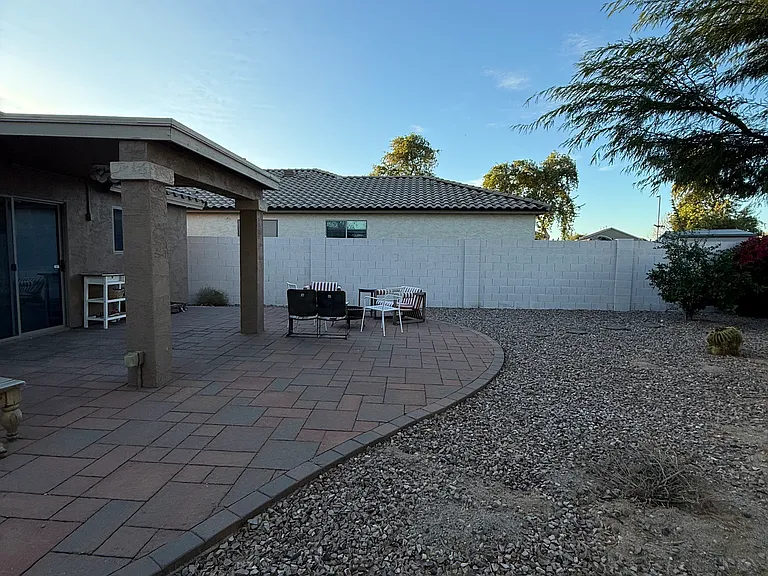 3328 W Belle Ave — Photo 9