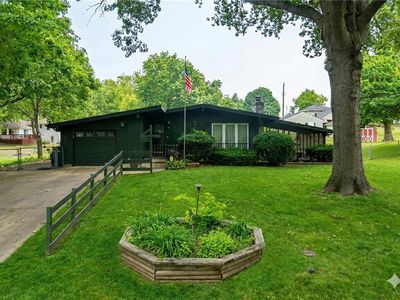 2527 S Queen Ridge Dr, Independence, MO, 64055