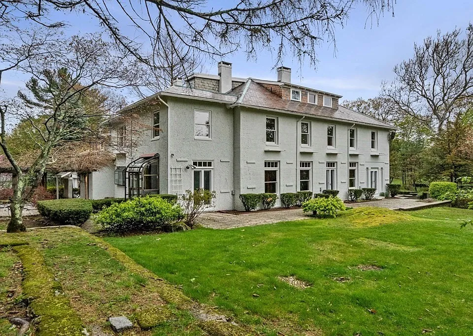 12 Summit Rd