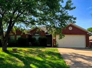 1715 Crestmeadow Ln, Mansfield, TX 76063