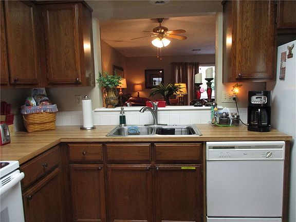 3rd image of 3 W Canova Ln
