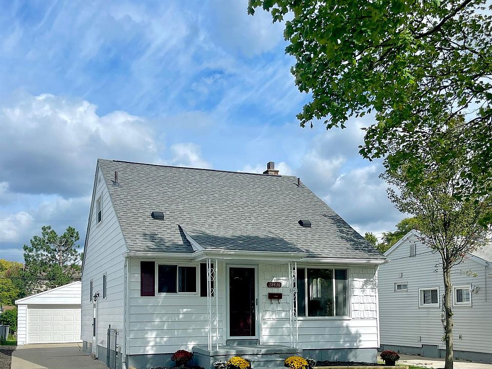 1st image of 28436 Dawson St