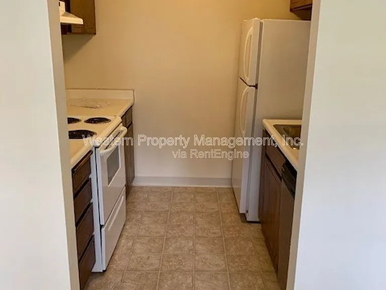 180 Sea Ridge Ct #1 — Photo 3