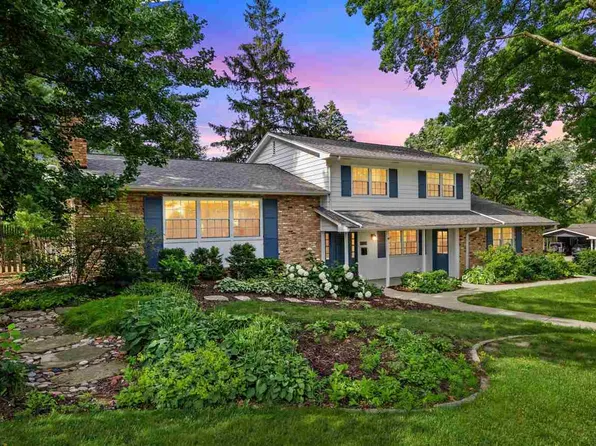 329 Highland Dr, Iowa City, IA 52246