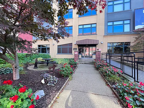 600 Monroe Ave NW #206 Photo 1