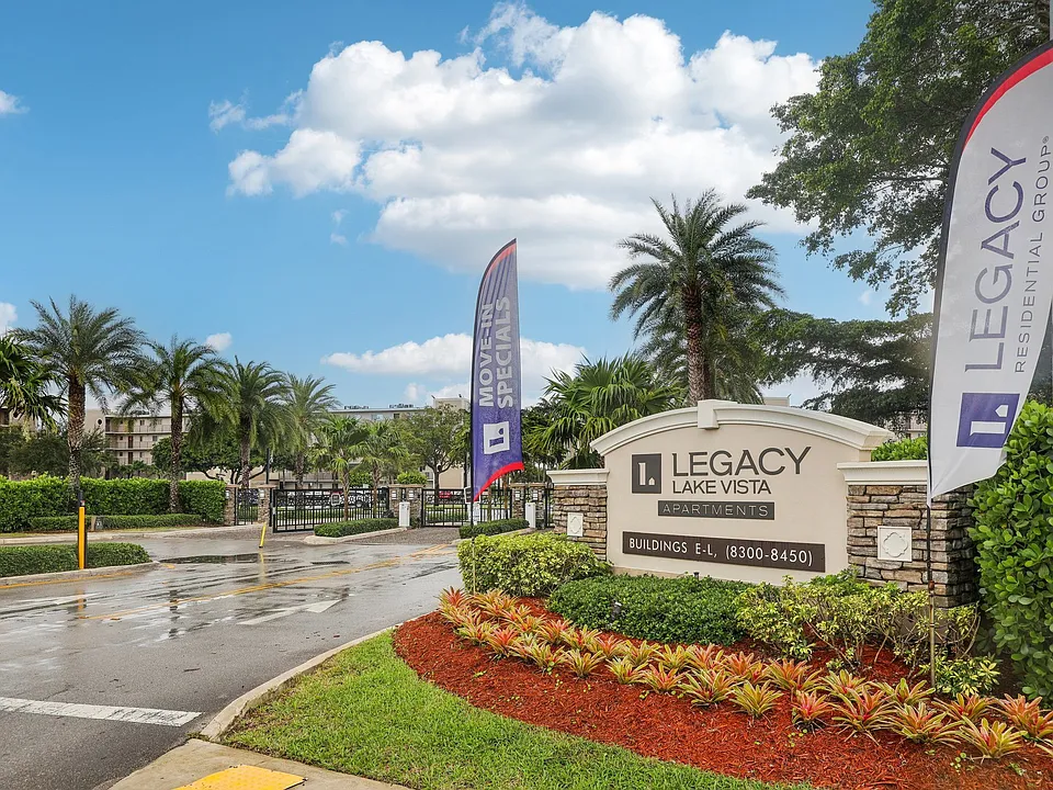 Legacy Lake Vista