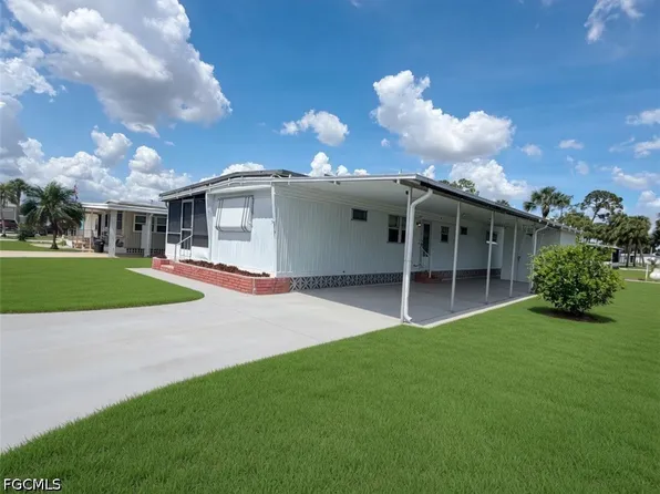 514 Blossom Ct, North Fort Myers, FL 33917