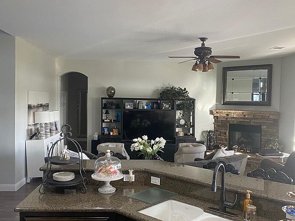 4th image of 10805 Brickyard Ct