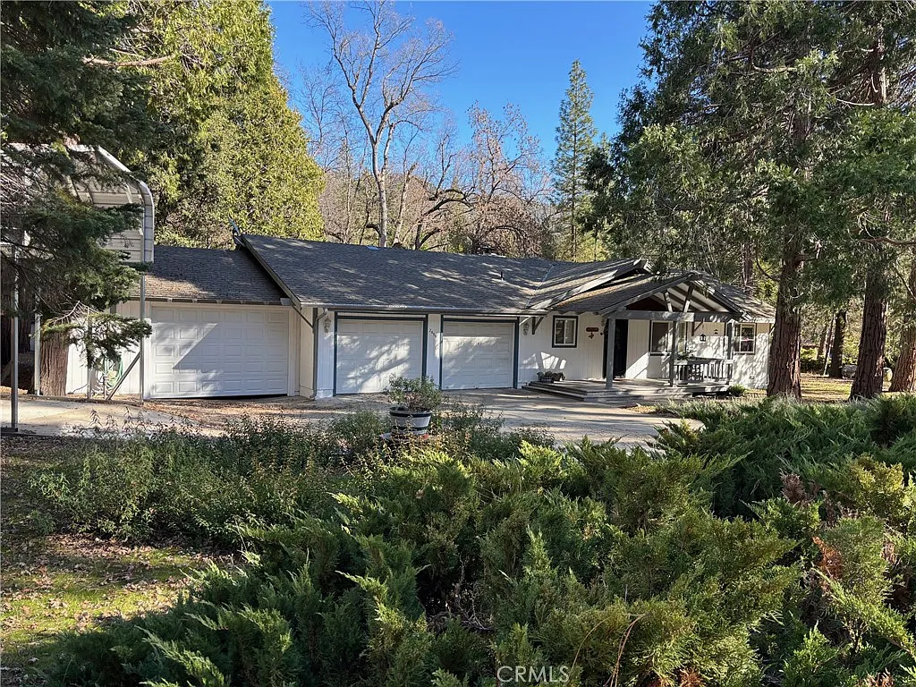 2458 Coachman Rd photo 1