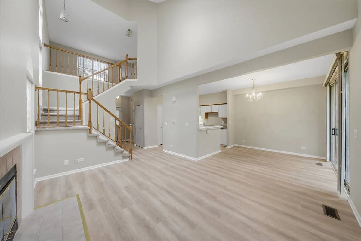 610 Woodhaven Dr in Mundelein, IL 60060 — Photo 4