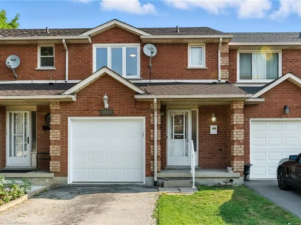 131 Essling Ave, Hamilton, ON L9B 2H9