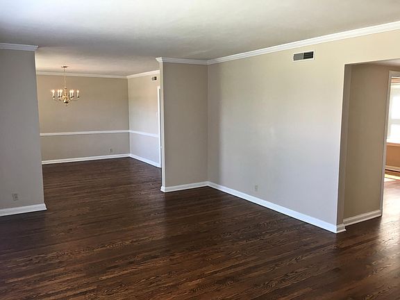 5th image of 818 S Brentwood Blvd APT 2C
