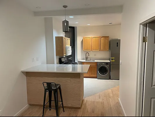 Rented by New York Realty | media 8