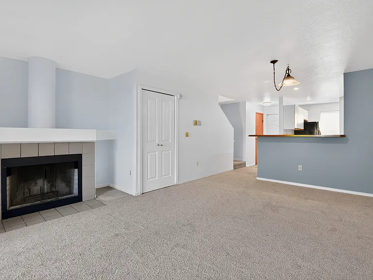 2100 S 336th St #P5 — Photo 8