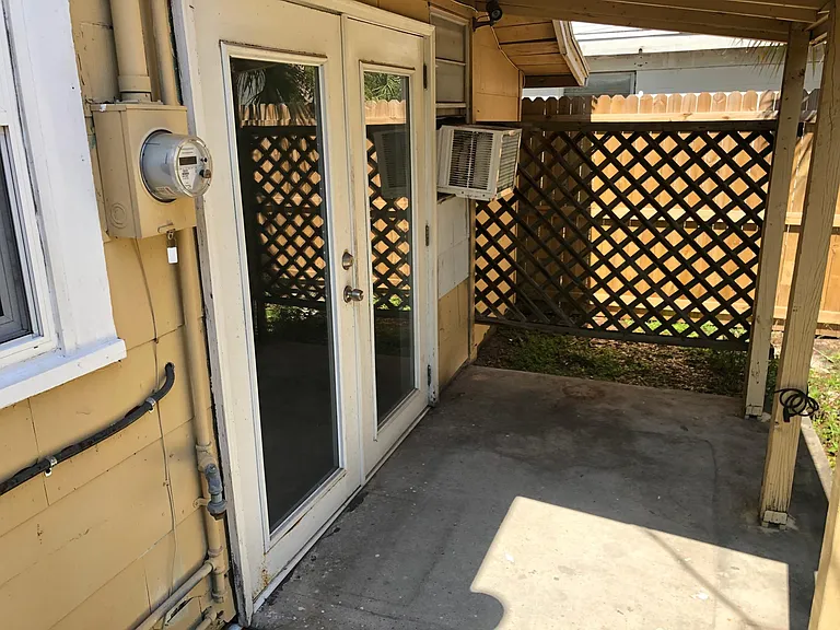 145 1/2 18th Ave S #BACK HOME — Photo 9
