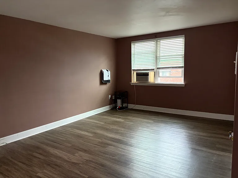7107 Oxford Ave #2 — Photo 2