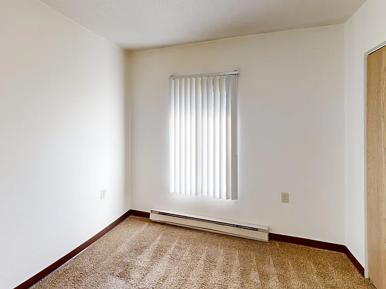 Park Place West Apartments — Photo 40