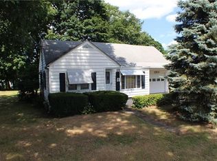 4 Windsor Dr, New Windsor, NY 12553