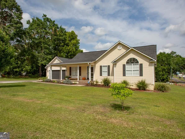 1157 Tanner Cir, Blackshear, GA 31516