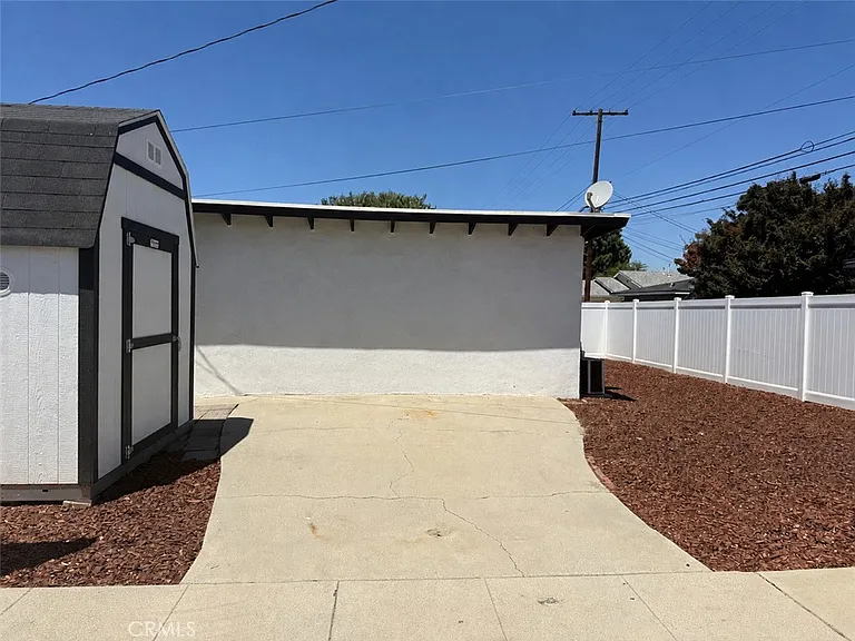 1395 3rd St — Photo 17
