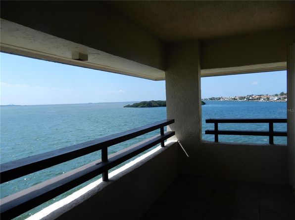 135 1st St E APT 205