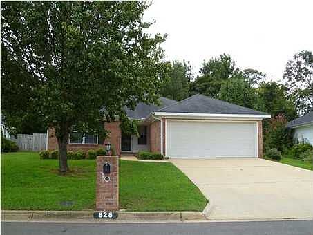 1st image of 828 Weatherby Dr