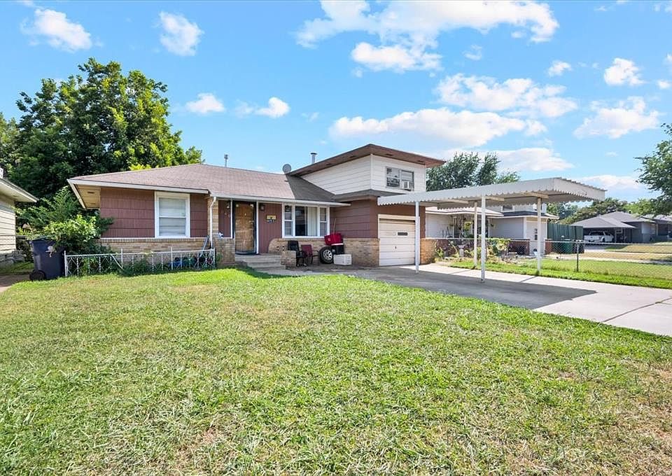 1st image of 1040 SW 51st St