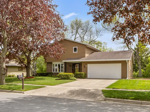 7109 Friendship Ln, Middleton, WI 53562
