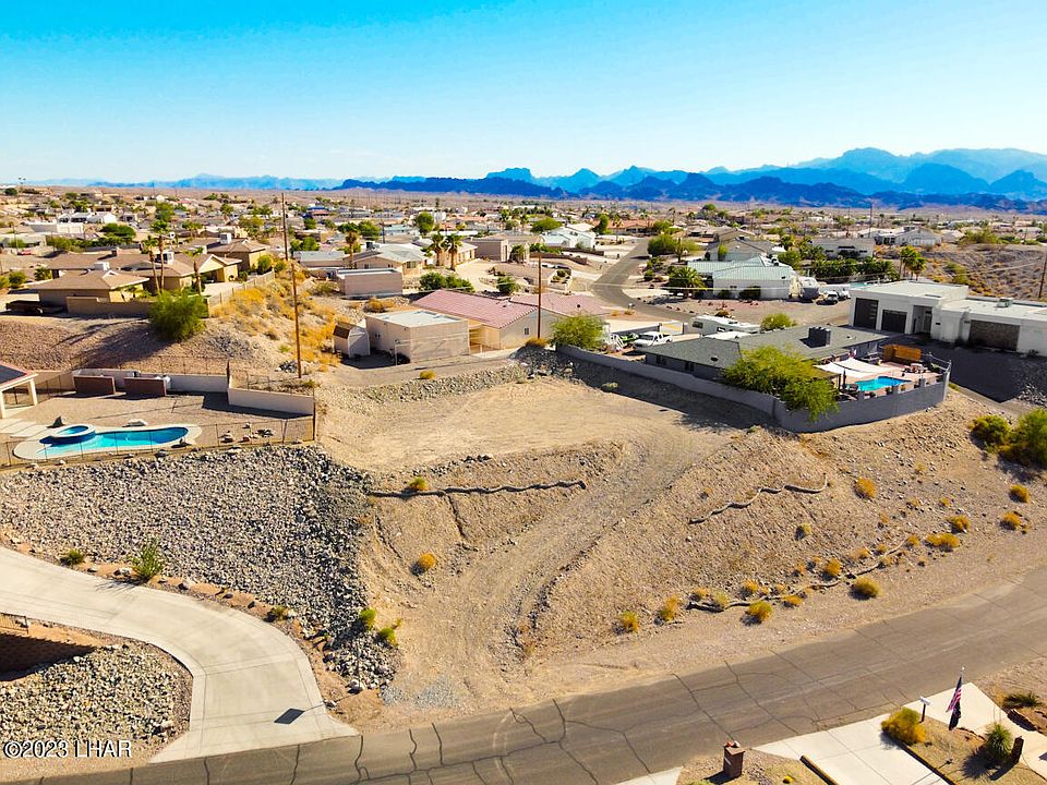 1st image of 4064 Sponson Dr