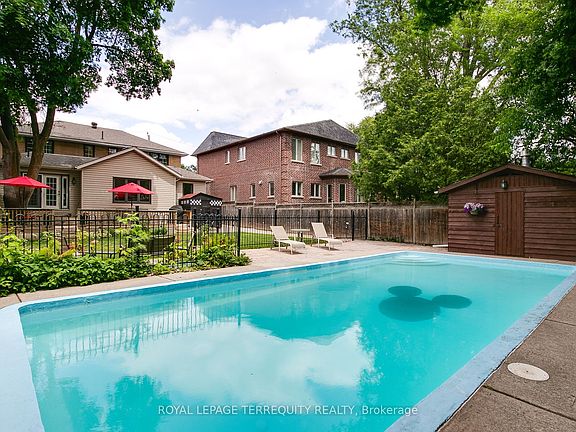 3rd image of 11 Urbandale Ave